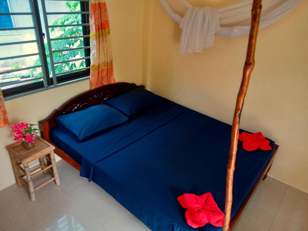 Baloo Guesthouse ロンサレム島 エクステリア 写真